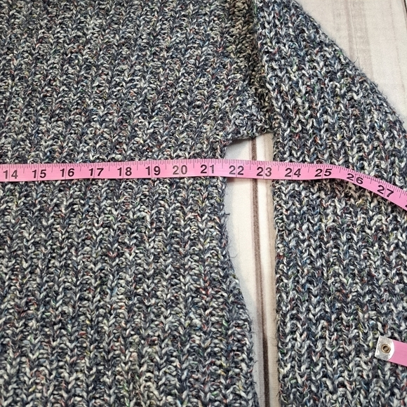 AERIE Gray White & Multicolor Sweatshirt Side Slits At The Bottom Size Small - Picture 3 of 10